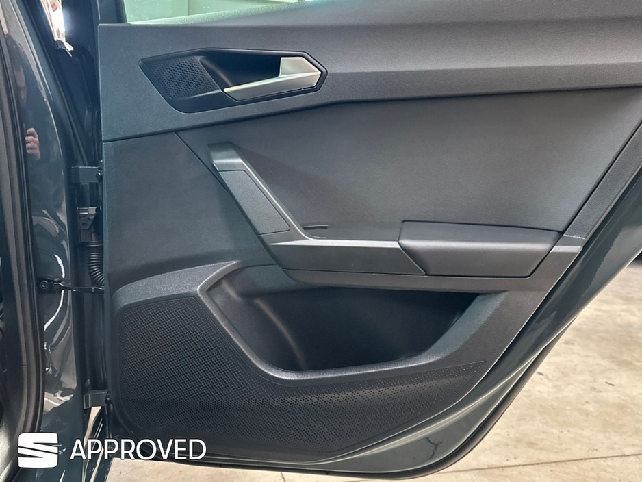 2025 SEAT Leon - image 20