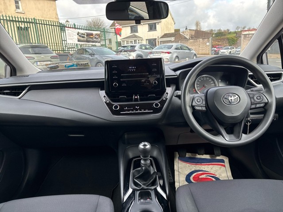 2019 Toyota Corolla - image 8