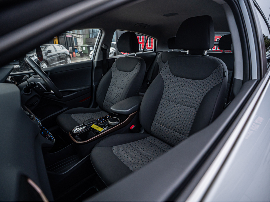 2017 Hyundai Ioniq 2017 Ioniq EV/FSH main dealer/1yr warranty €11,888