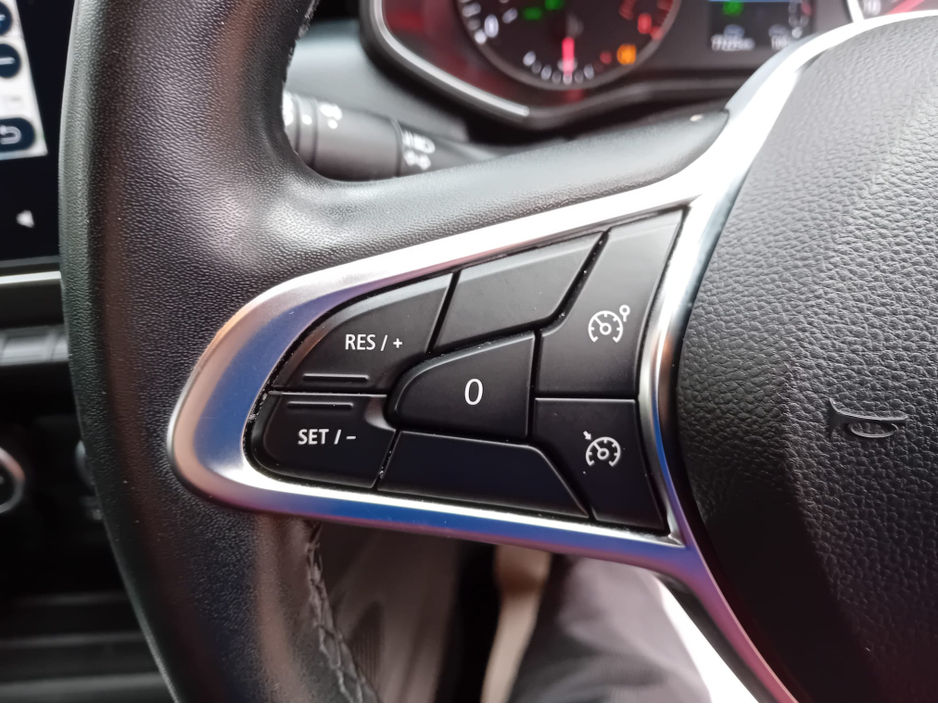 2021 Renault Clio - image 26