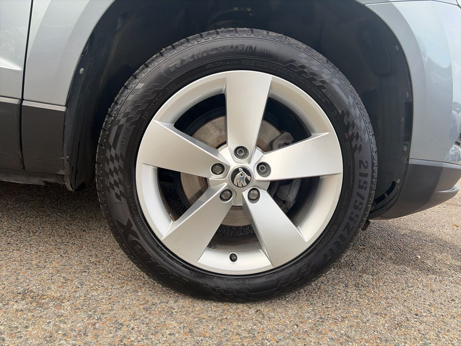 2021 Skoda Karoq - image 5