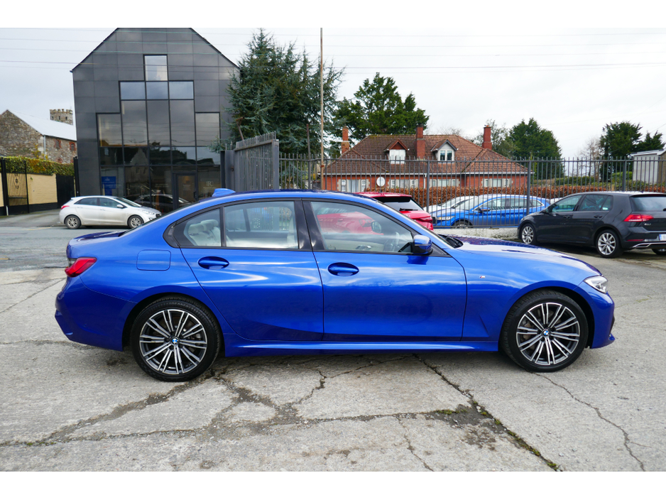 2020 BMW 3 Series - image 4