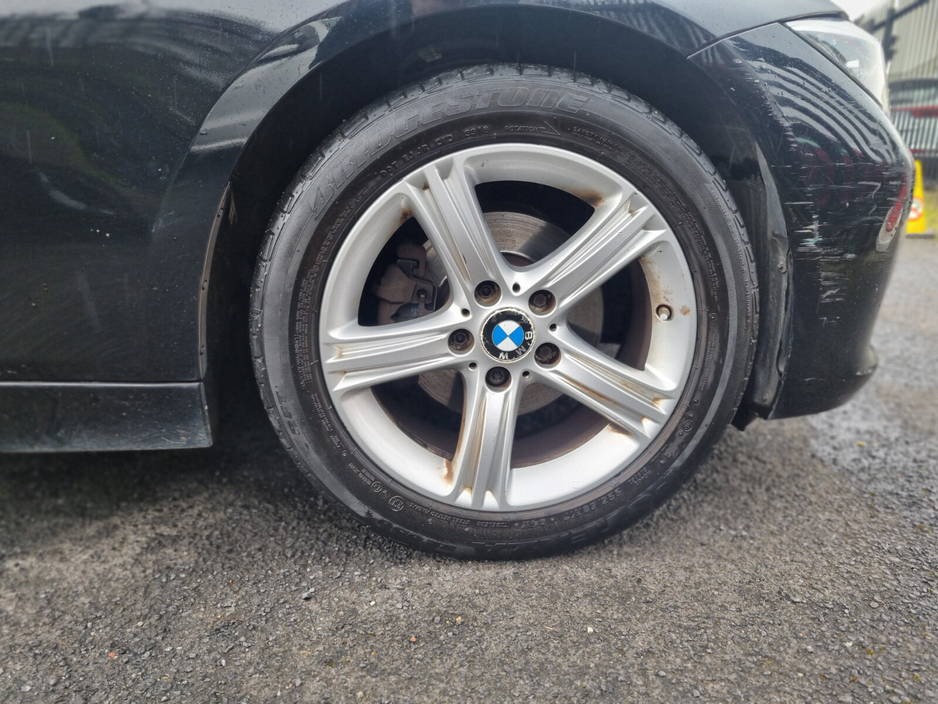 2014 BMW 3 Series - image 10