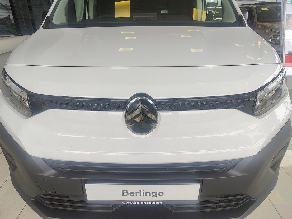 2024 Citroen Berlingo LX PLUS From €94 Per Week €21,764