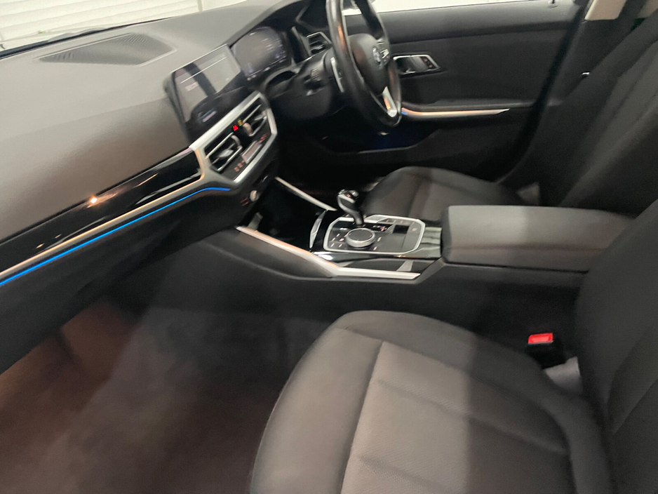 2022 BMW 3 Series  €23,995