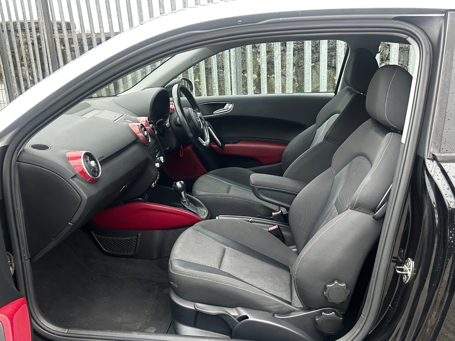 2011 Audi A1 - image 9