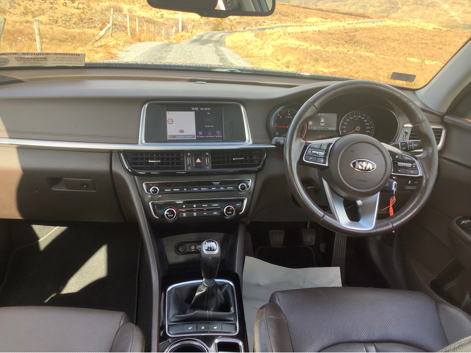 2019 Kia Optima - image 15