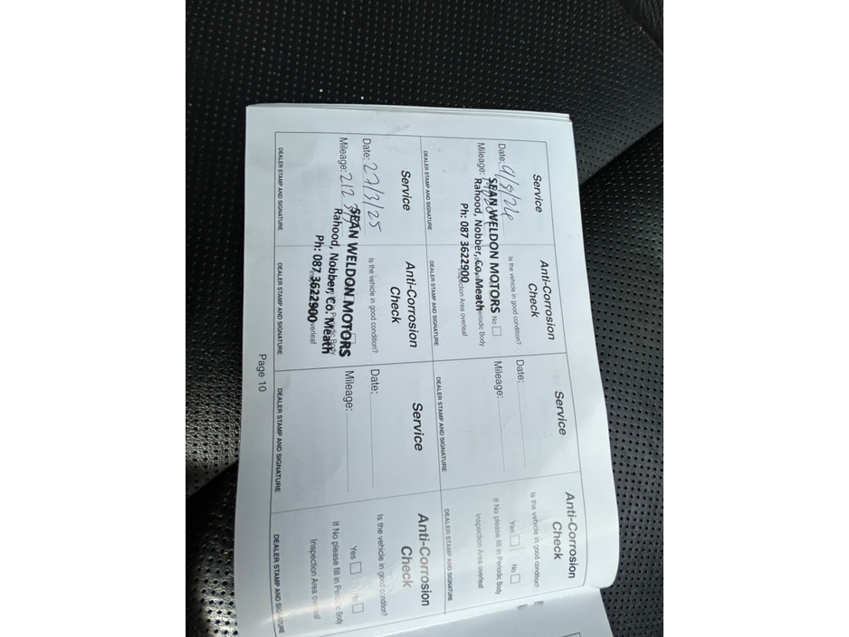 2015 Hyundai Santa Fe - image 14