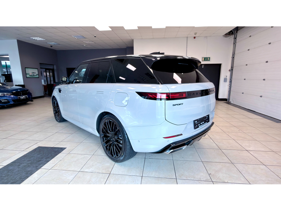 2025 Land Rover Range Rover - image 21