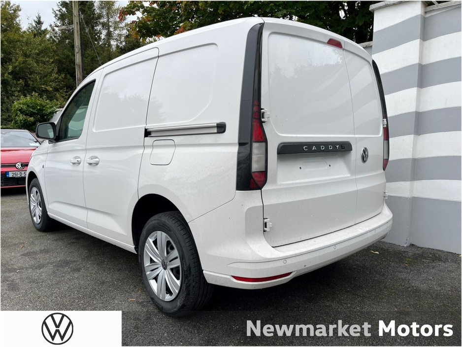 2026 Volkswagen Caddy - image 21