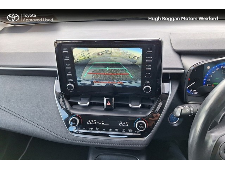 2021 Toyota Corolla HYBRID, REALLY LOW MILEAGE! €22,995