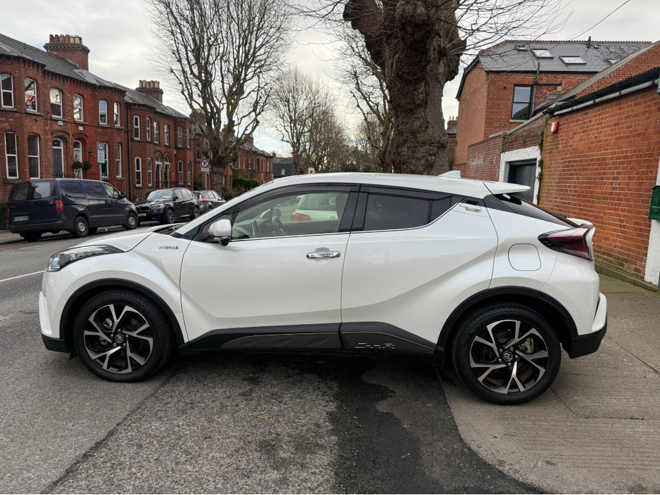 2017 Toyota C-HR - image 8