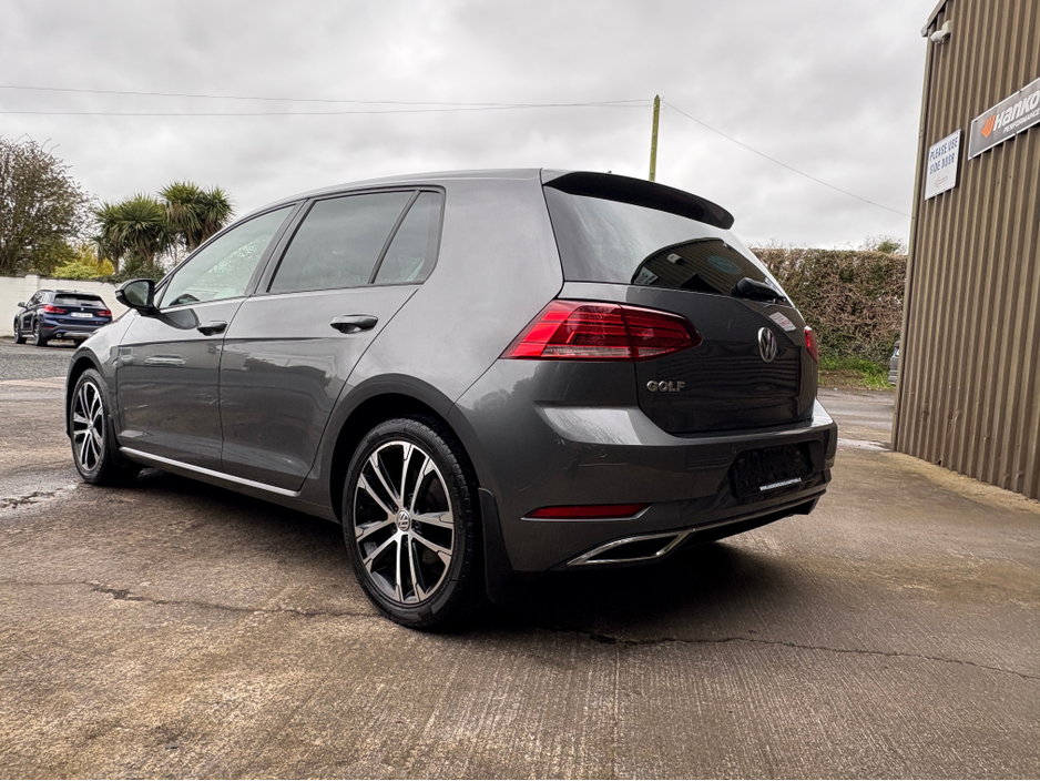 2018 Volkswagen Golf - image 5