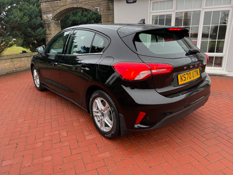 2020 Ford Focus - image 8