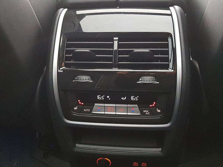 2024 BMW X5 - image 25