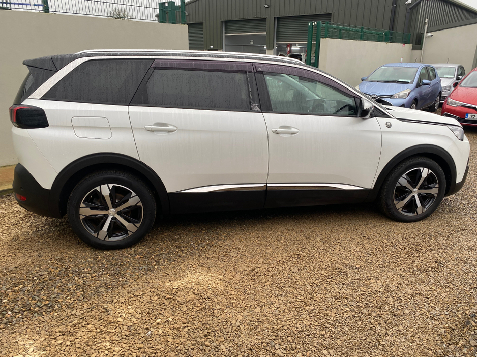 2020 Peugeot 5008 2.0 HDI CROSS CITY  AUTO €32,950