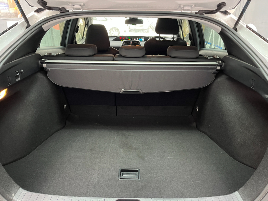 2021 Toyota Prius €20950 2021 TOYOTA PRIUS 1.8 AUTOMATIC / CRUISE CONTROL / 360° PARKING CAMERA AND MORE €20,950