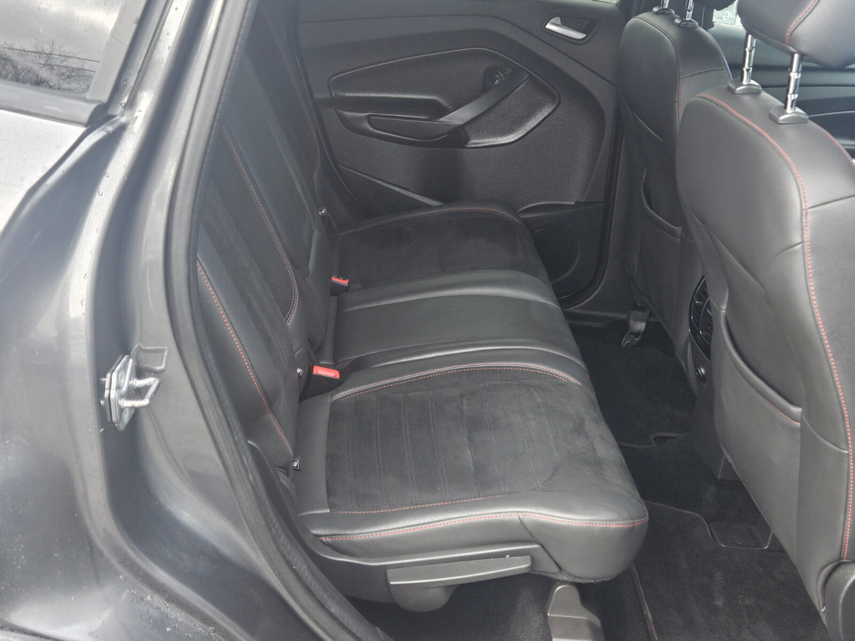 2019 Ford Kuga - image 8