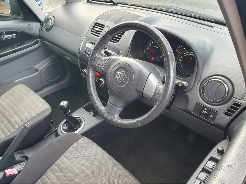 2012 Suzuki SX4 1.5L PETROL MANUAL 110BHP NCT 10/25 TAX 12/25 ROAD TAX ONLY €280 PER YEAR *SOLD AS SEEN* *NO WARRANTY* *NO SERVICE HISTORY* ELECTRIC WINDOWS AND MIRRORS/ ALLOYS/ 5 SPEED BOX/ HISTORY CHECKED €2,950