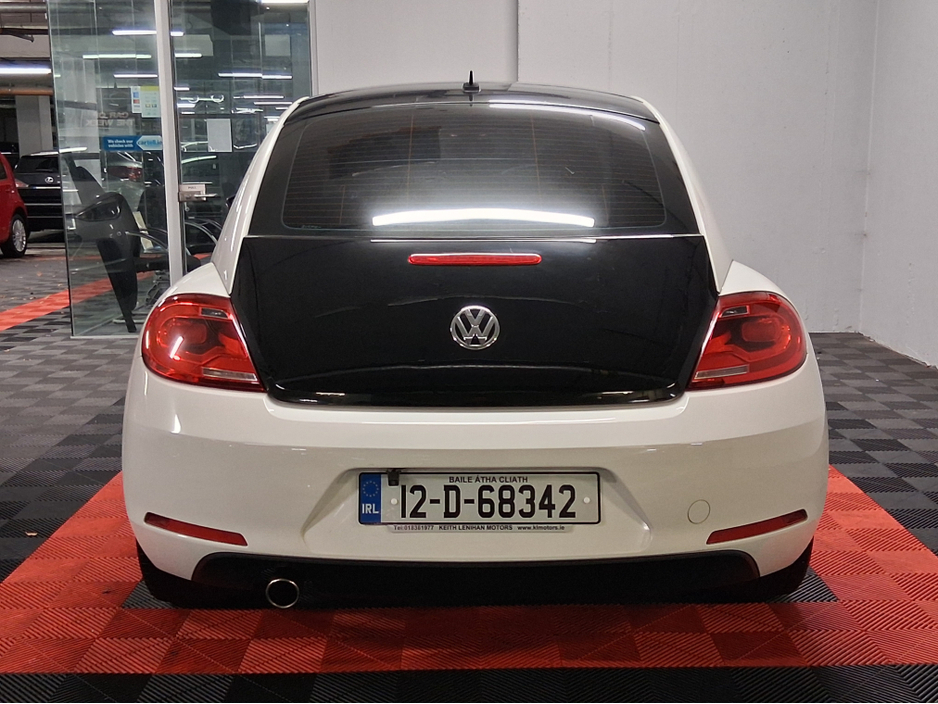 2012 Volkswagen Beetle **MINT CONDITION** €8,995