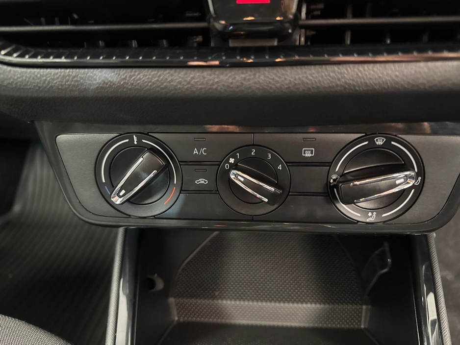 2023 Skoda Fabia - image 17