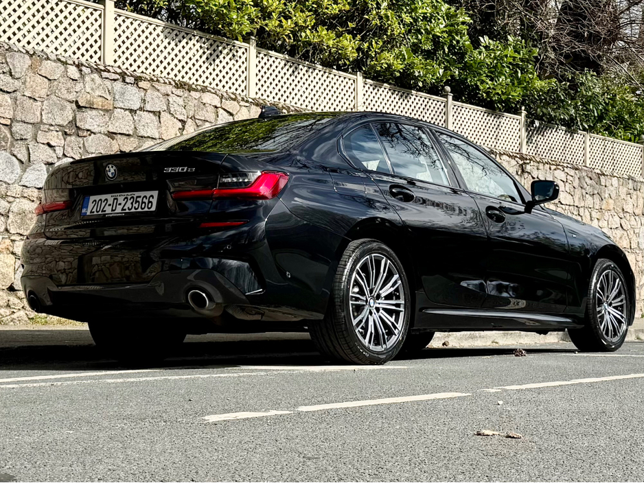 2020 BMW 3 Series - image 9