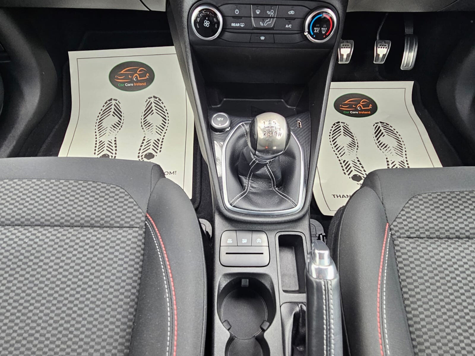 2018 Ford Fiesta - image 24