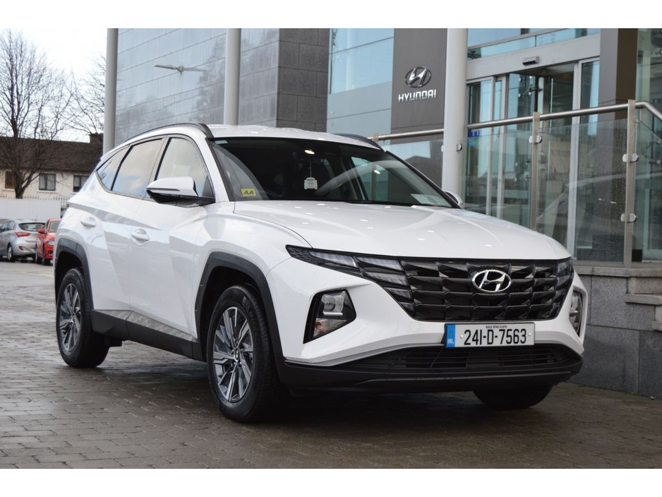 2024 Hyundai Tucson 2WD Executive HEV Auto, Low Mileage €37,995