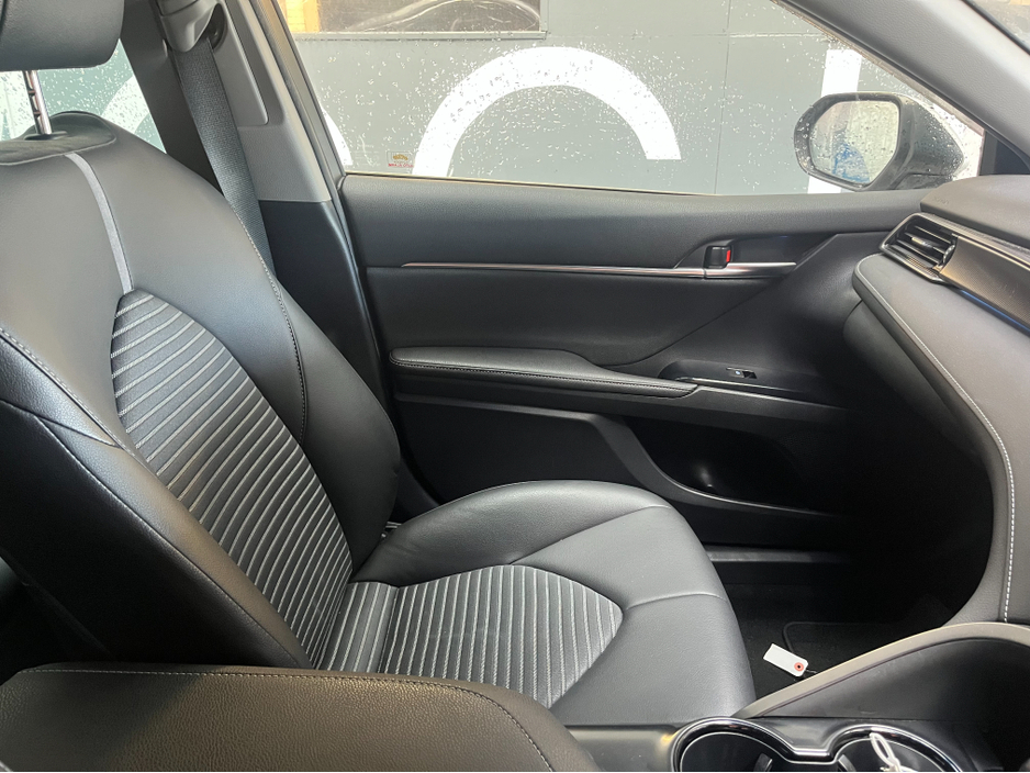 2020 Toyota Camry €26950! 2020 TOYOTA CAMRY 2.5L HYBRID / 79K KMS / REVERSE CAMERA, ADAPTIVE CRUISE CONTROL & MORE €26,950