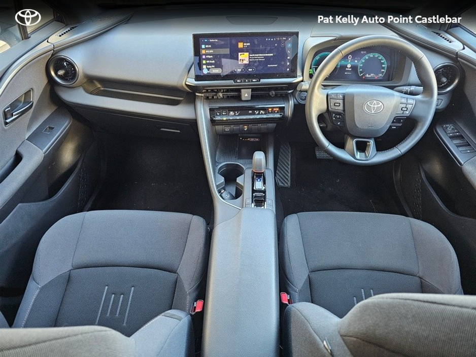 2025 Toyota C-HR - image 8