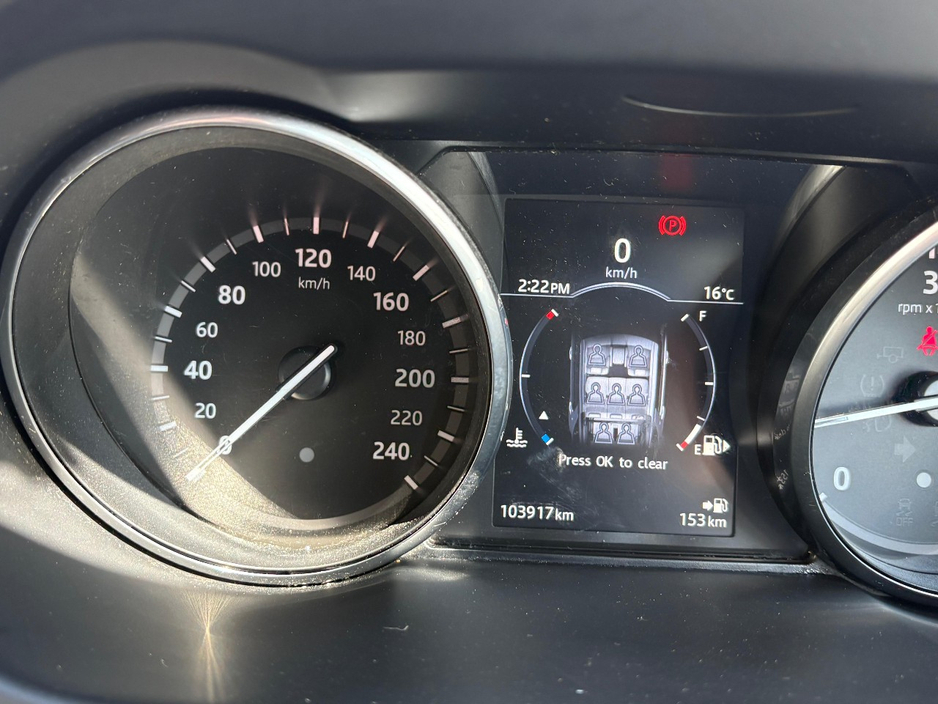 2017 Land Rover Discovery Sport - image 9