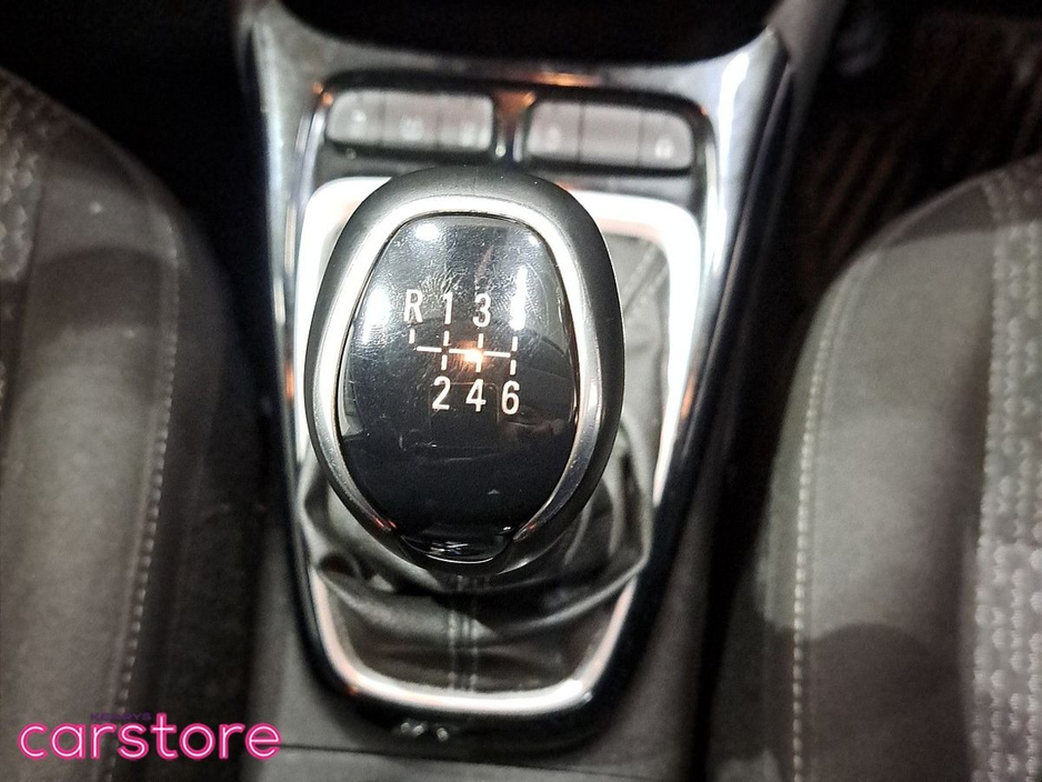 2022 Opel Crossland - image 16