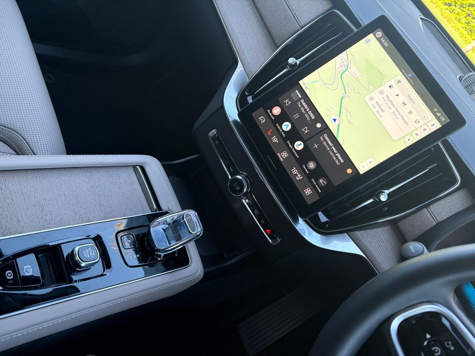 2026 Volvo XC90 - image 14