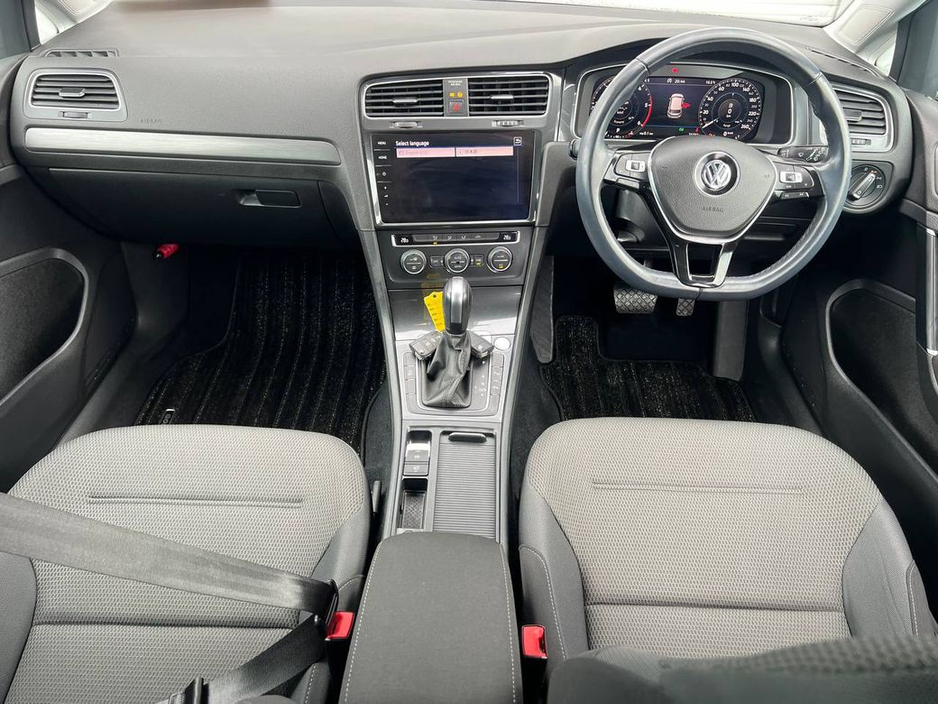 2020 Volkswagen Golf - image 10