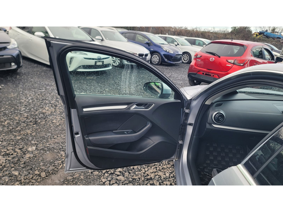 2015 Audi A3 - image 13