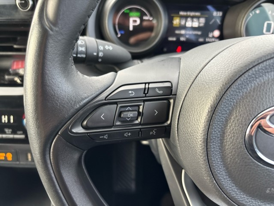 2024 Toyota Yaris Cross - image 12