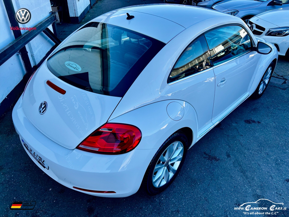 2013 Volkswagen Beetle - image 36