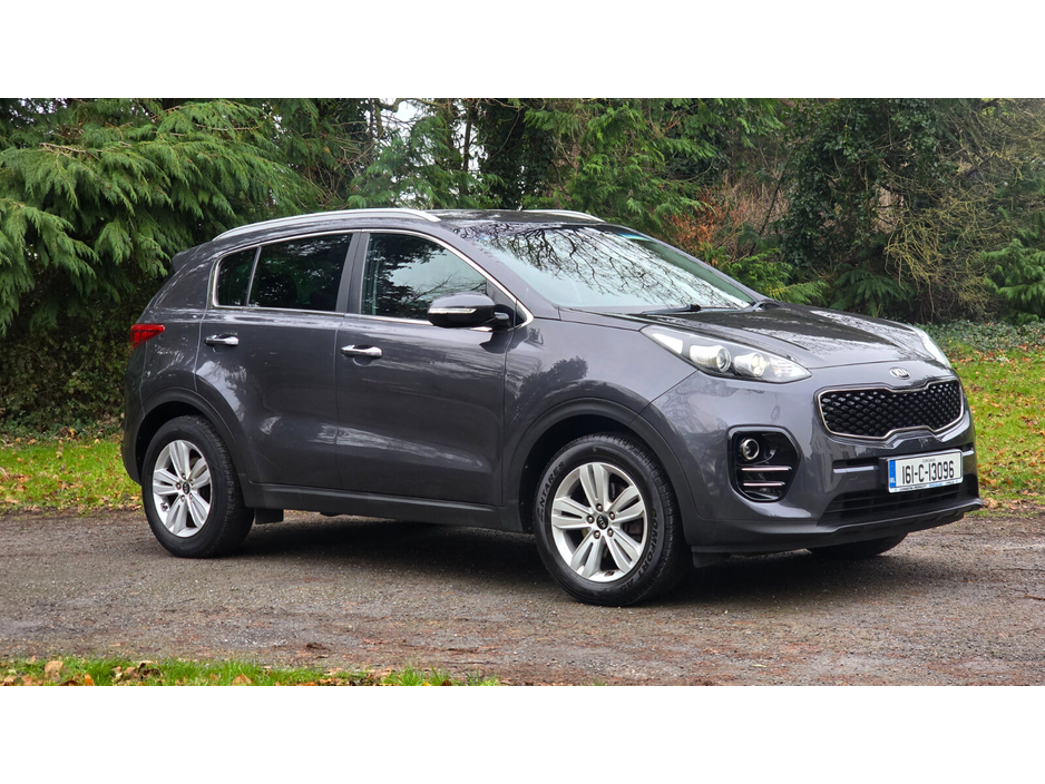 2016 Kia Sportage - image 2