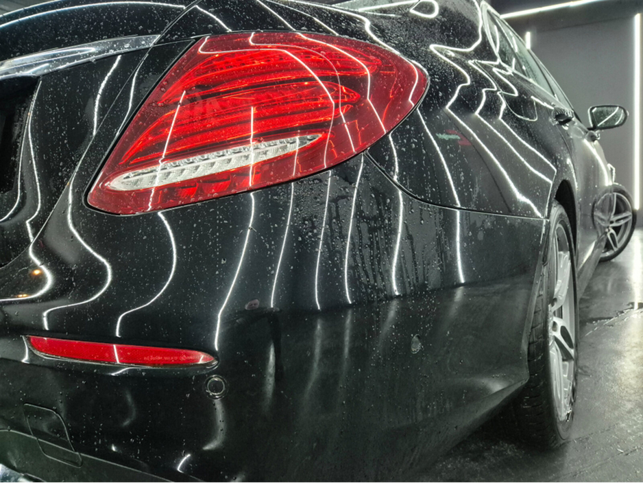 2019 Mercedes-Benz E Class - image 7