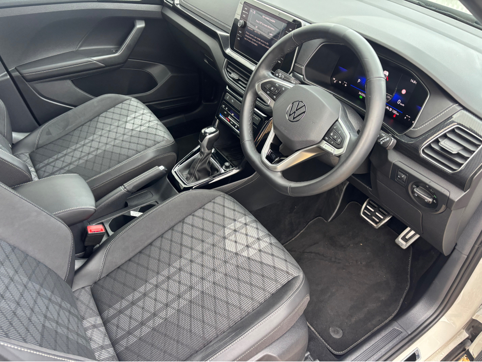 2025 Volkswagen T-Cross - image 3