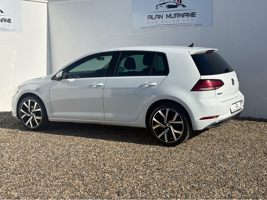 2019 Volkswagen Golf - image 8