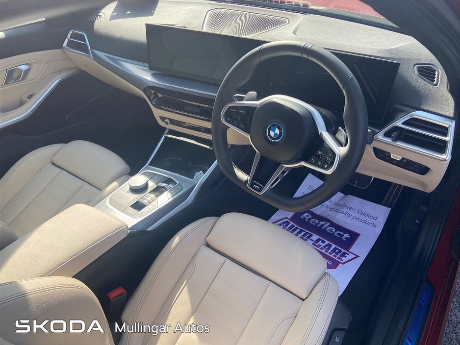2025 BMW 3 Series - image 8