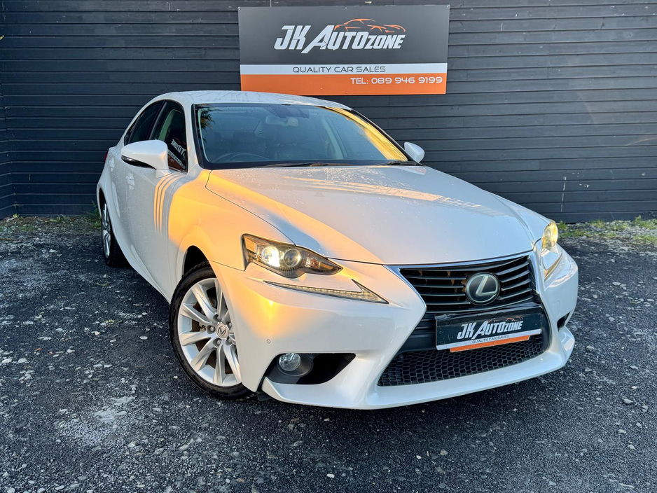 2013 Lexus IS 300 h 2.5 HYRBID €14,995