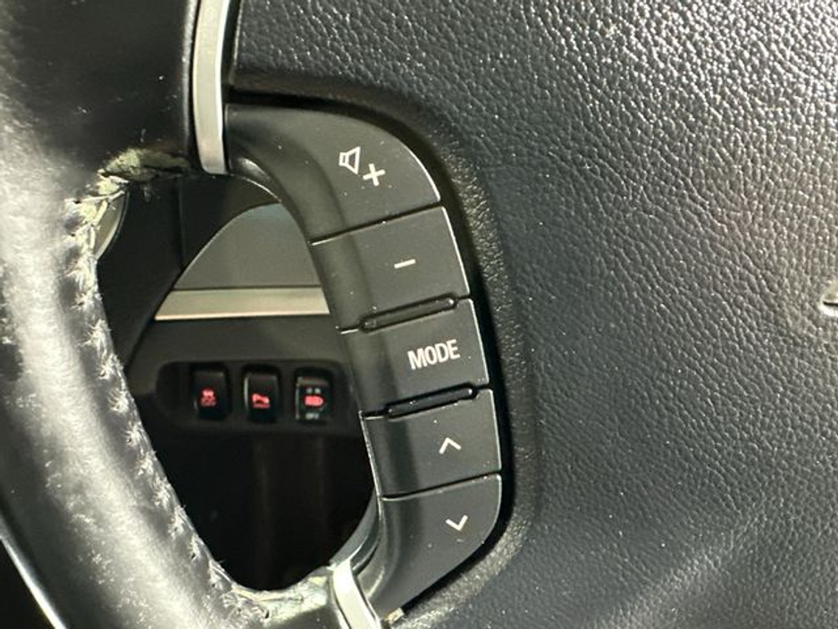 2017 Mitsubishi Pajero 3.2 DiD LWB 2 Seater N1 Commercial €27,500