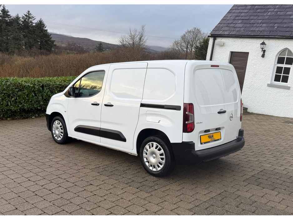 2022 Opel Combo 1.5Blue HDi 100PS NO VAT €11,950
