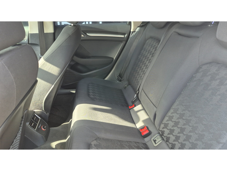 2014 Audi A3 - image 12