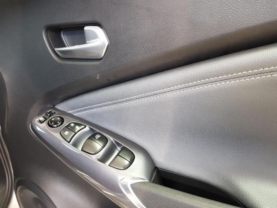 2022 Nissan Juke - image 12