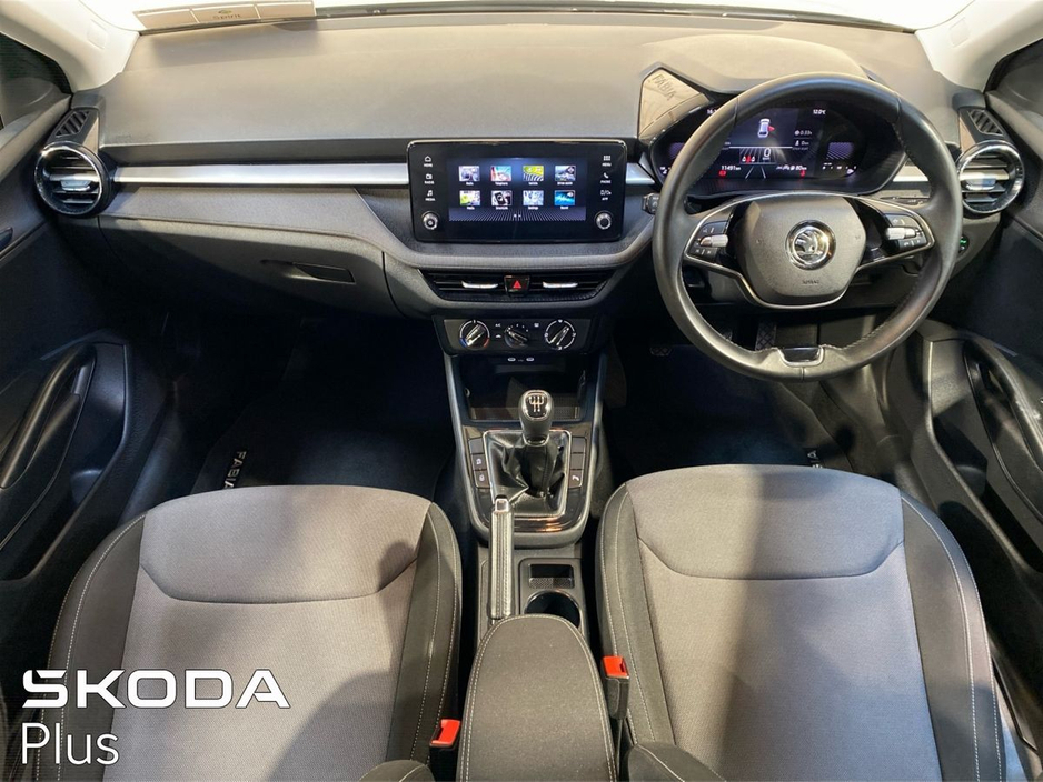 2025 Skoda Fabia - image 2