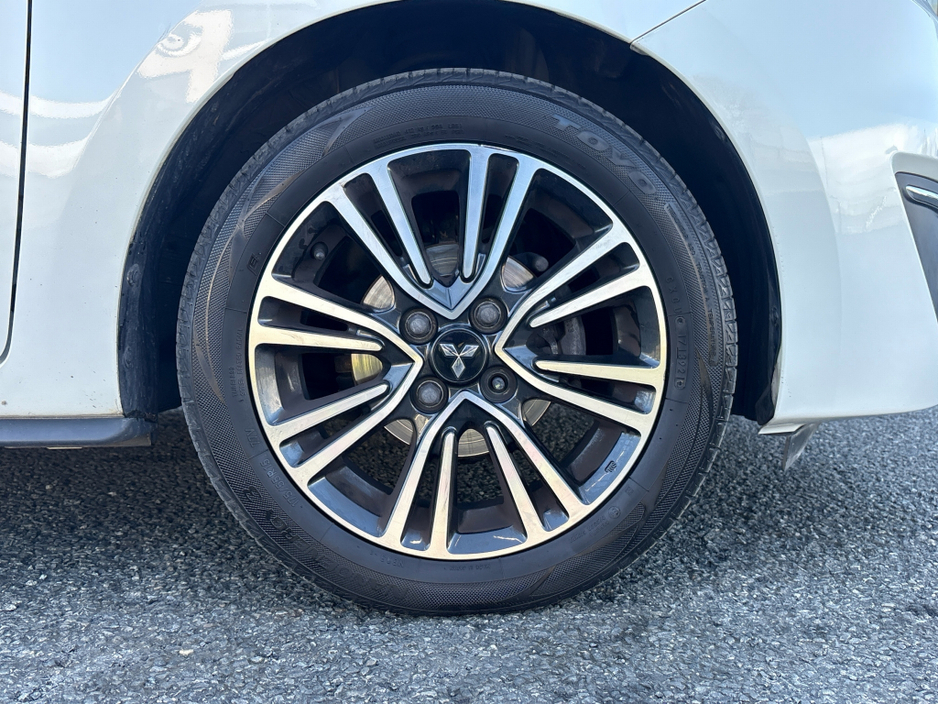 2018 Mitsubishi Mirage - image 5