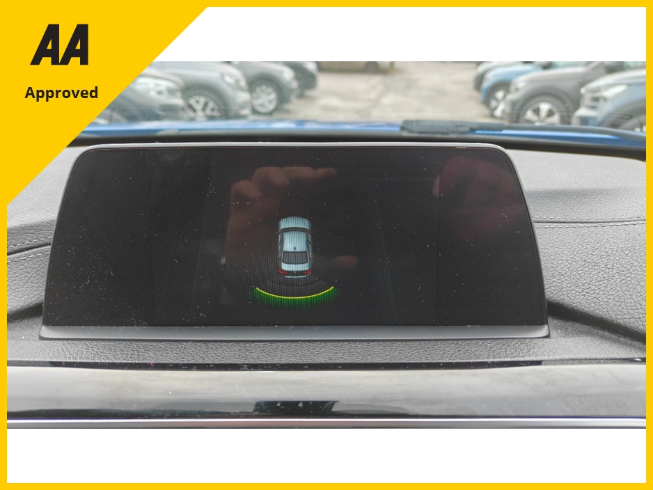 2018 BMW 3 Series - image 24